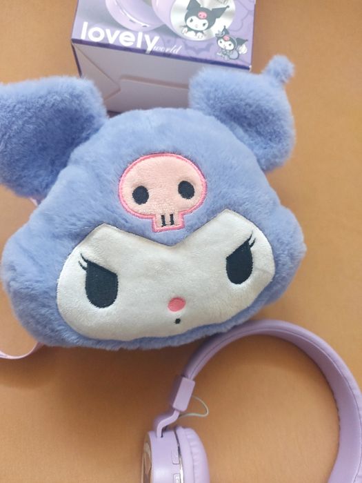 Слушалки и чантичка на Kuromi
