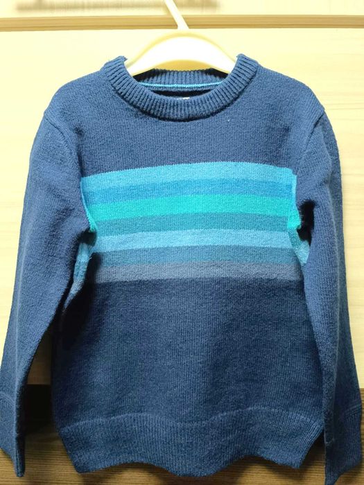 Детски чисто нови пуловери