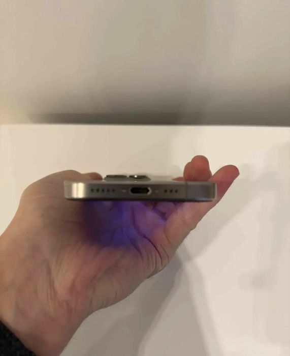 iPhone 15 Pro 512 GB Natural Titanium