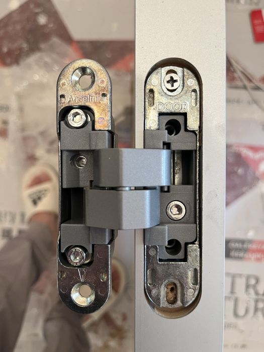 Установка скрытых дверей