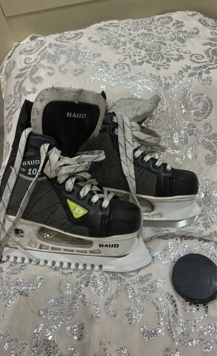 Продам коньки