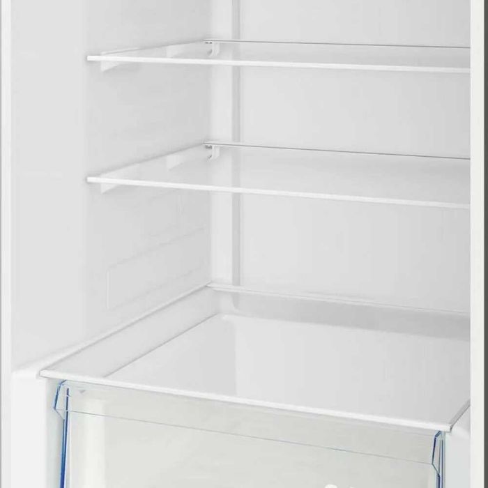 Нов хладилник с фризер Beko B1RCNA364G