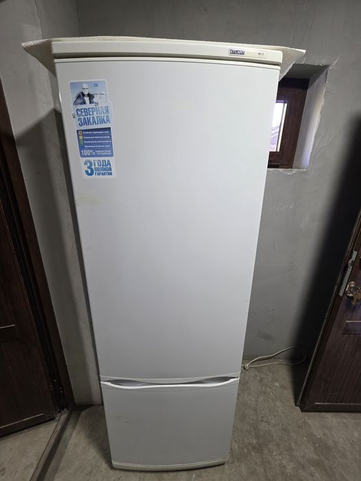 Продается холодилник атлант