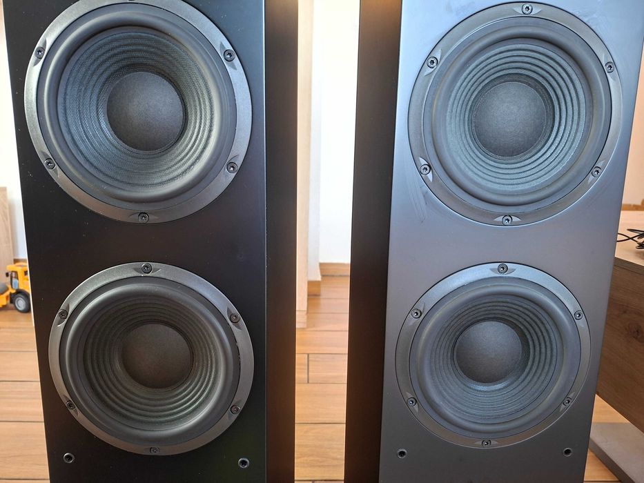 Мощна аудио система: Тонколони JBL XTi 80 + Мрежов 7.2 Ресийвър Yamaha RX-V679 (Wi-Fi, 4K, Bluetooth)