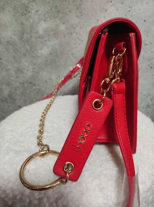 Червена чанта Nobo