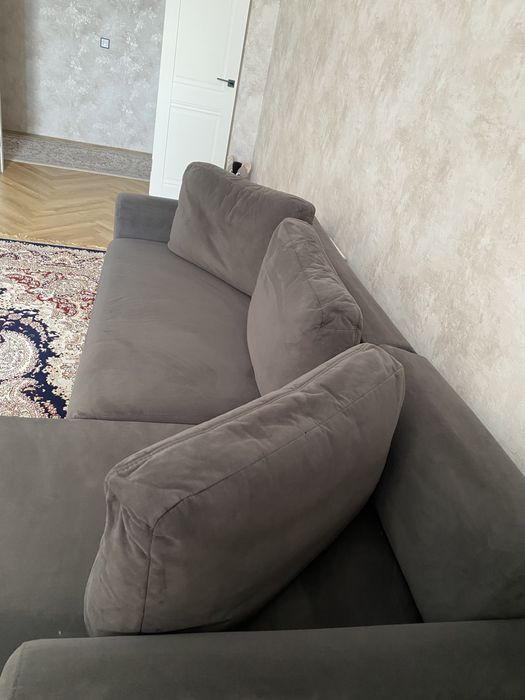 Диван в отличном состояний