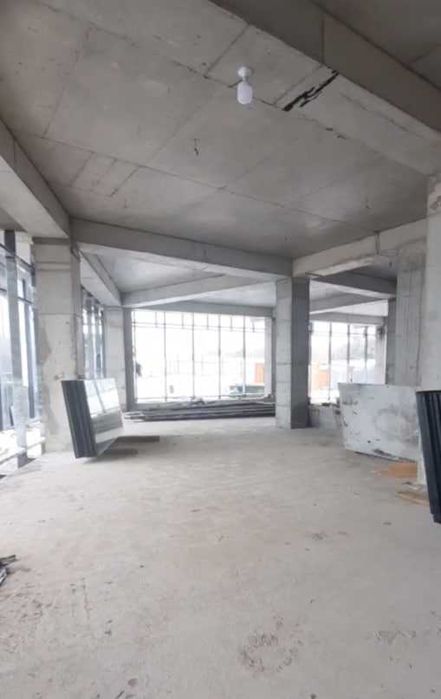 Аренда в Бизнес центре KUBC около Seoul Mun 1 этаж,1линия. Собственник