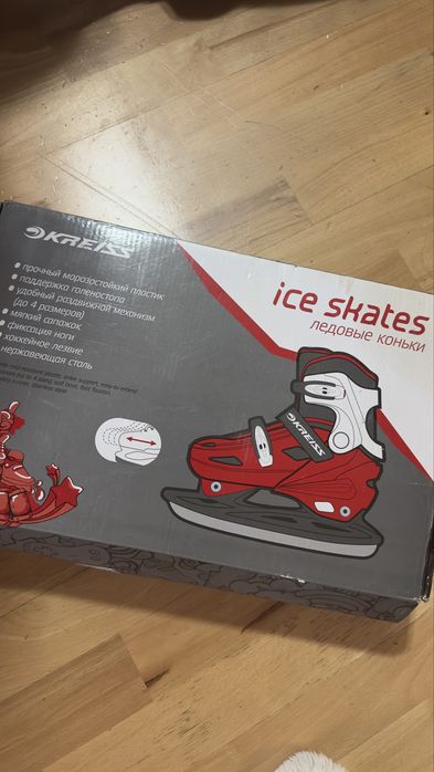 Продам коньки новые