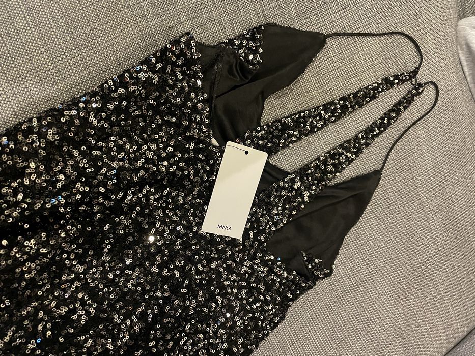 Черна рокля с пайети Mango