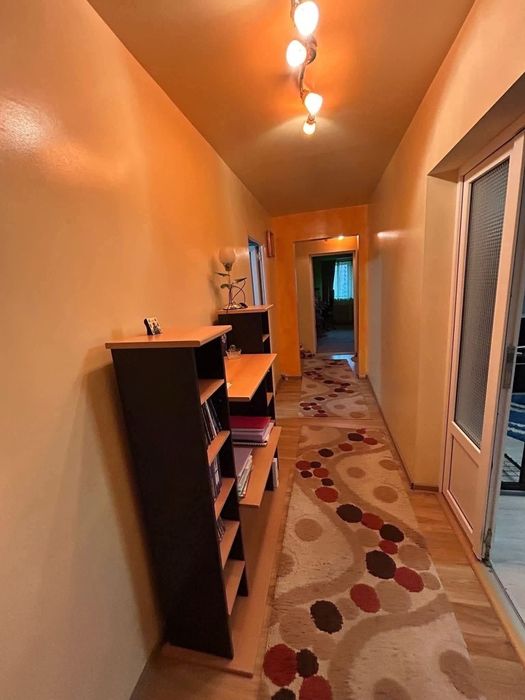 Apartament 4 camere in Roman