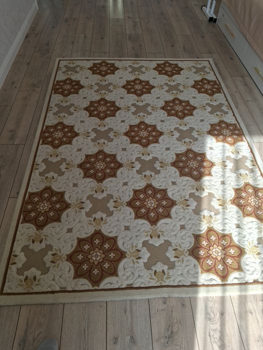 Ковер 160×220 в хорешем состоянии