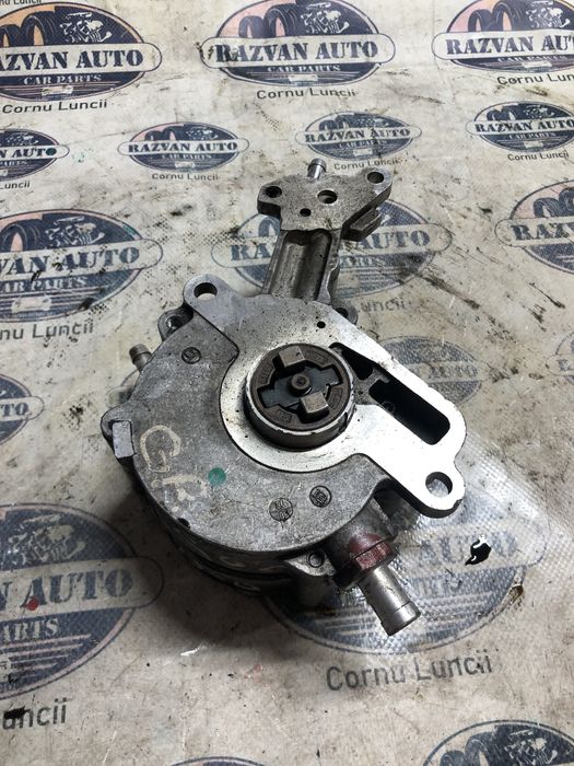 pompa vacuum volkswagen golf 5 2005
