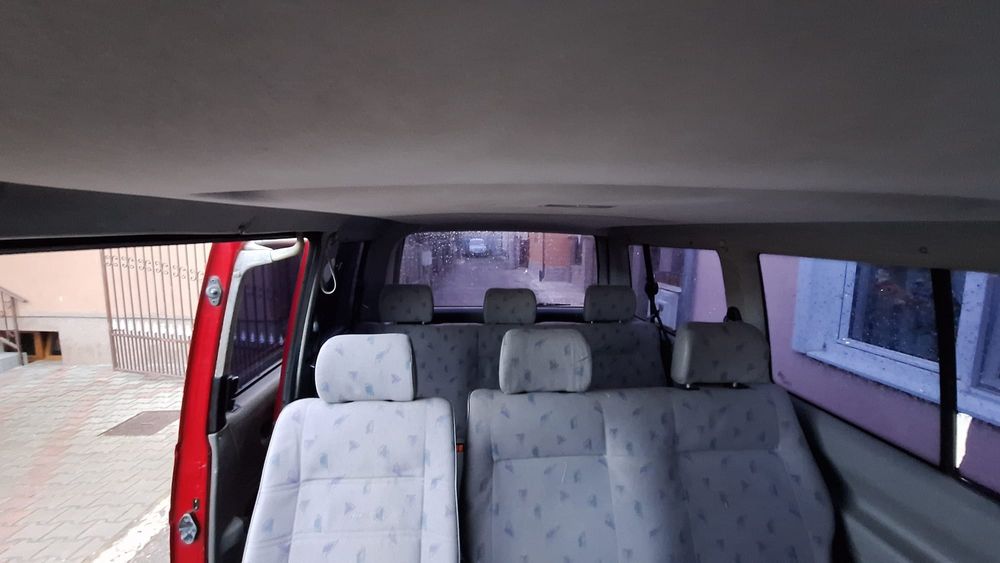Volkswagen  Caravelle T4 2.5   8+1 locuri