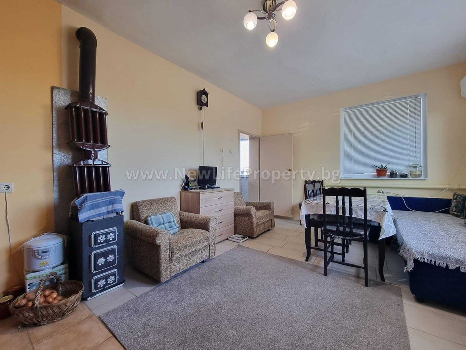 Едноетажна къща с мазе в с. Винарско, обл. Бургас