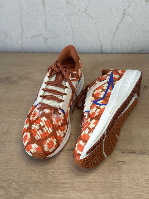 Кроссовки для бега