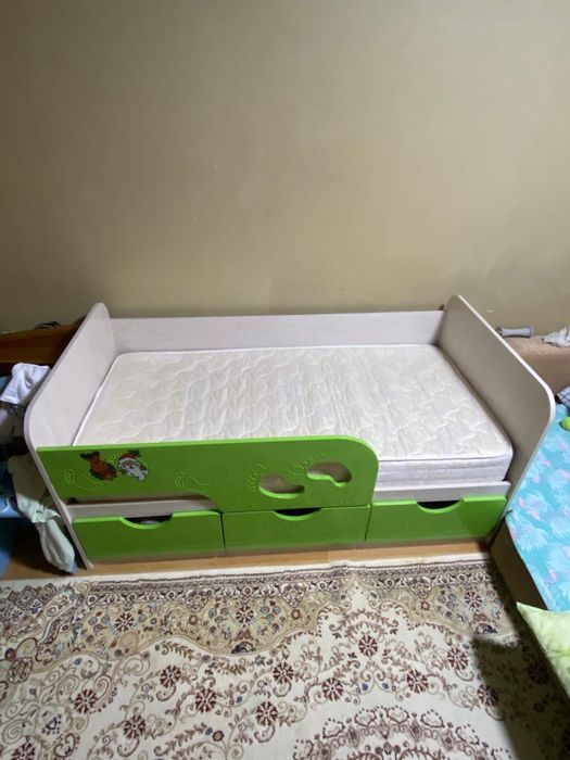Продам детскую кровать