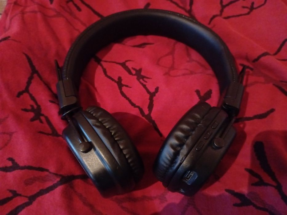 Наушники название, Marshall