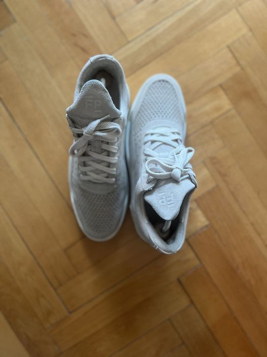 Filling Pieces Low Top