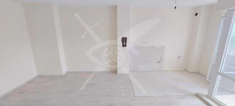 Продава се Тристаен апартамент в Бургас, Славейков - 97 кв.м за 2155 €/кв.м - Снимка #2