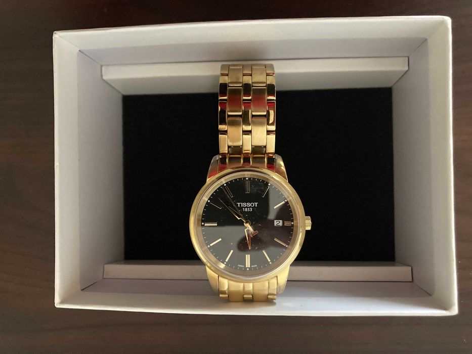 Ceas Tissot Classic Dream - Swiss Quartz - 38mm - rezistenta la apa 30m - Gold