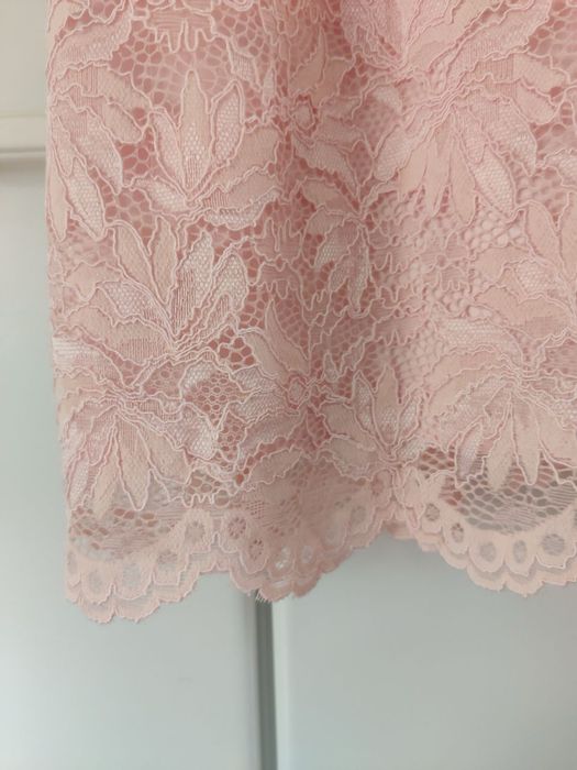 Дантелена рокля GUESS