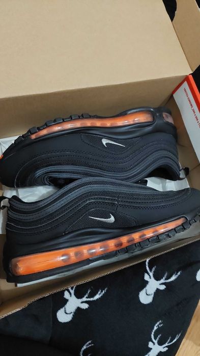 Adidasi nike air max 97