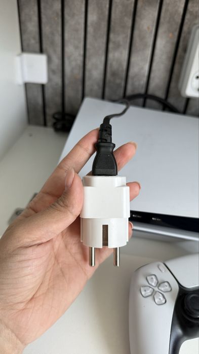 Продам PS 5 Slim на 1 тб