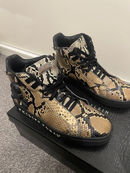 Vând sneaker Philipp plein si Giuseppe zanotti
Nu răspu
 Giu