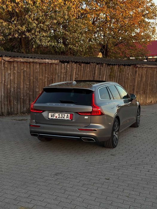 Volvo V60 2.0 T6 AWD Plug-In Hybrid 253 CP