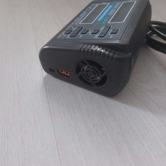 Професионално Двуканално Зарядно HTRC C240 DUO 10A 240W-LiPo/LiHV/NiM