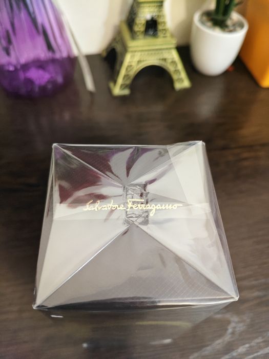 Парфюм Salvatore Ferragamo Spicy leather