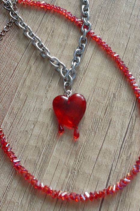 Украшение / ожерелье / колье / чокер  с сердцем