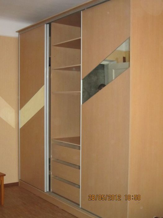 Шкаф купе в идеальном состоянии