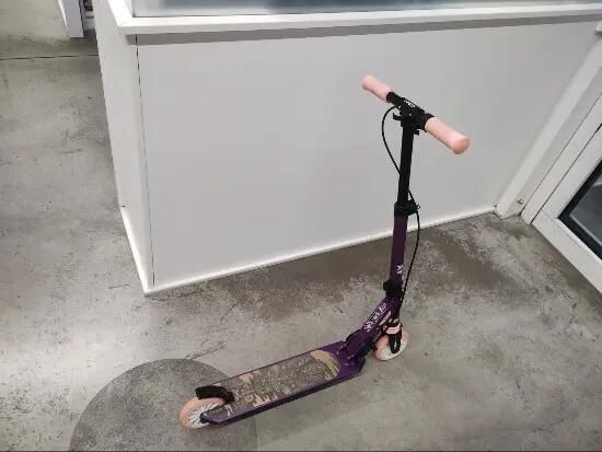 Trotinetă cu Suspensii şi Frâne pe Ghidon Mid - (SecondHand) Decathlon