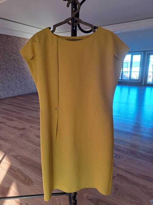 Платья для девушек и женщин