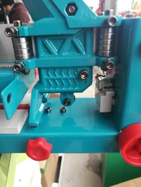 Машина за рязане на плочки релсова професионална