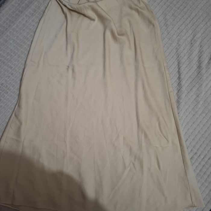 Fusta de satin bej