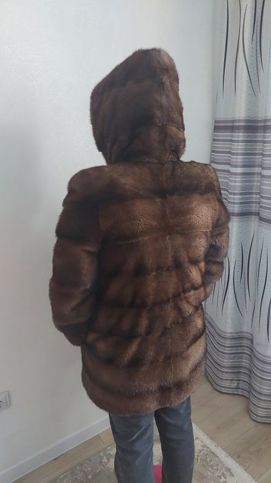 Продам норковую шубу