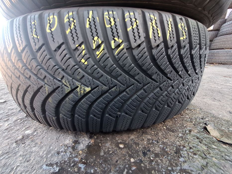 4 anvelope iarna 205/65r15 Hankook Montaj Gratuit