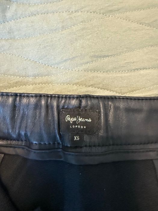 Дамски кожен панталон Pepe Jeans