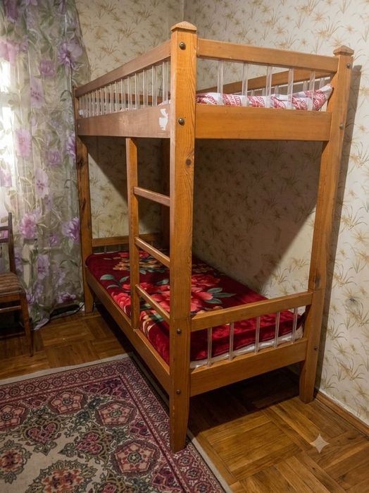 Кровать двухъярусная детская б/у из натурального дерева