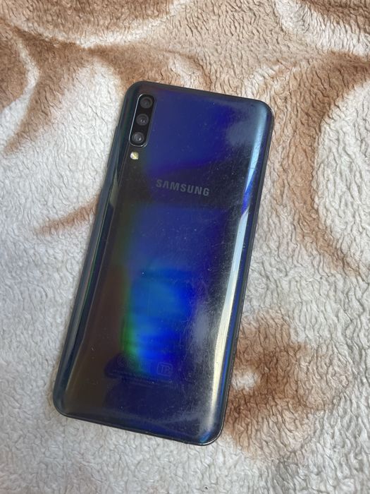 Samsung A50 в отличном состоянии