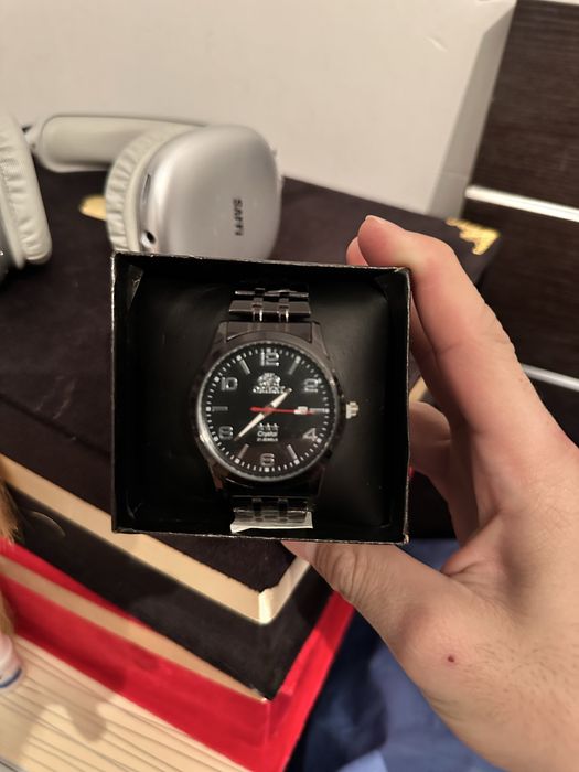 Часы новые работает отлично