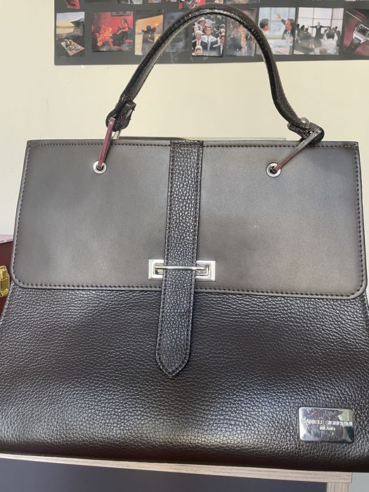 Продавам чанта от естествена кожа.