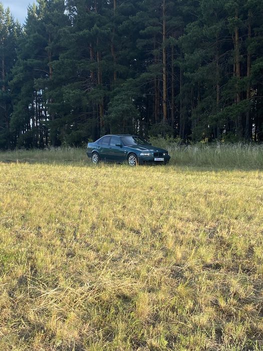 Продам машину в хорошым