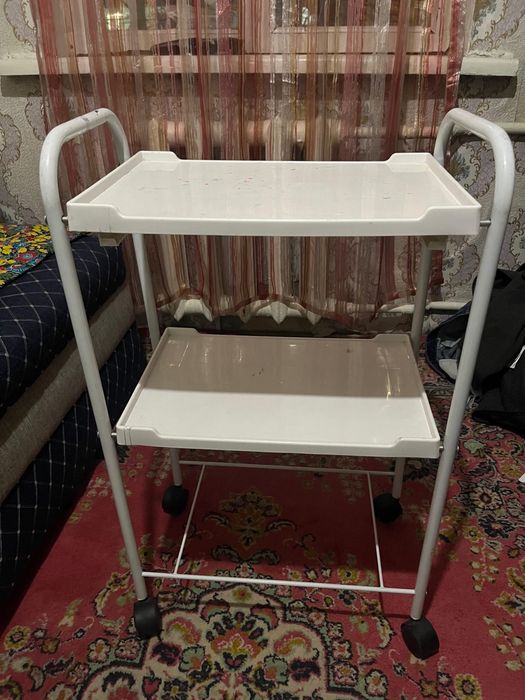 манипуляционный столик