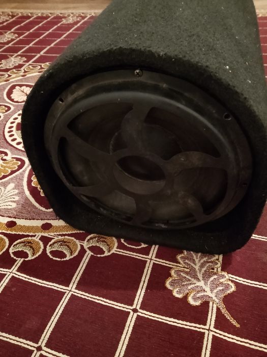 Сабуфер автокалонка