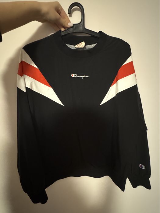 Дамска Ветровка на Champion