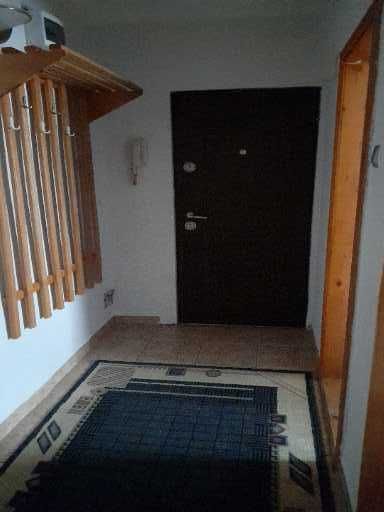 apartament 2 camere de inchiriat,parter zona obor