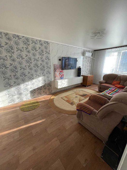 Продажа 2-комнатной квартиры 7 мкр